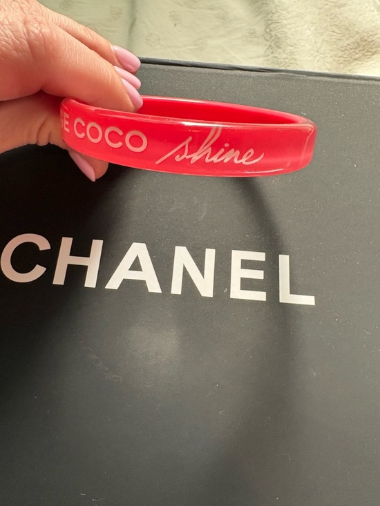 CHANEL Jewelry - CHANEL Red 'Le Coco Shine' Resin Bangle